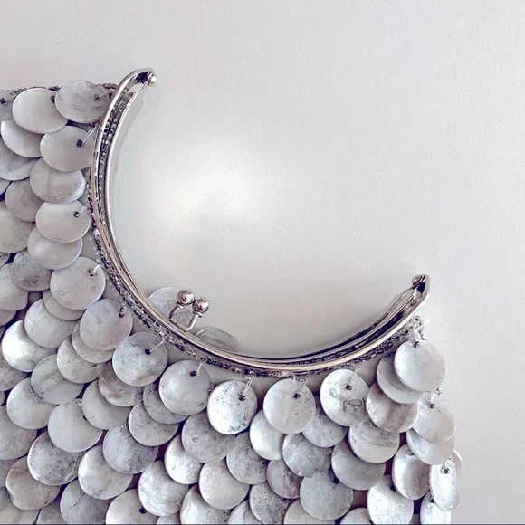 CAPIZ SHELL SEQUINED BEADED TOP HANDLE CLUTCH BAG - Picture 3 of 6